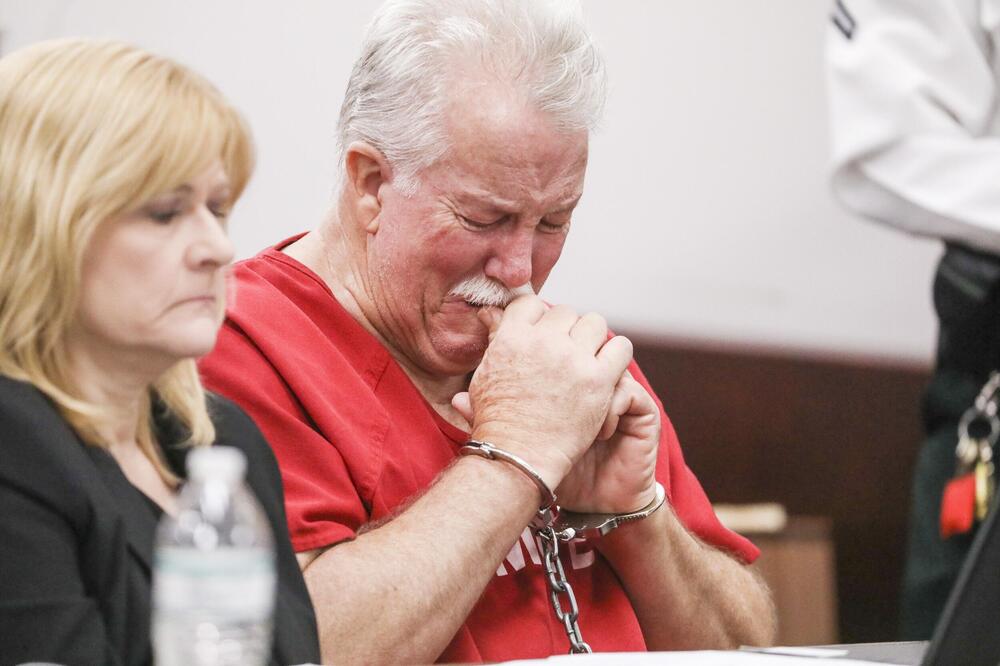 DOLIJAO NAKON 40 GODINA OD STRAVIČNOG ZLOČINA: Uhapšen najtraženiji begunac Amerike, evo šta ga je ODALO! (FOTO)