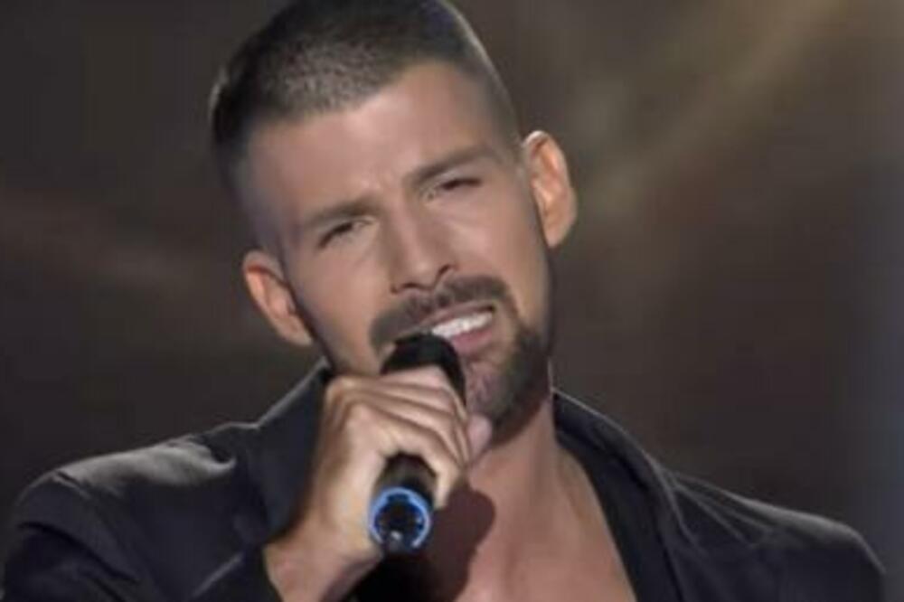 ZNATE LI ČIJI JE BRAT OVA MLADA ZVEZDA? NJEGOVU SESTRU ZNA CELA SRBIJA: Došao da joj UZME slavu