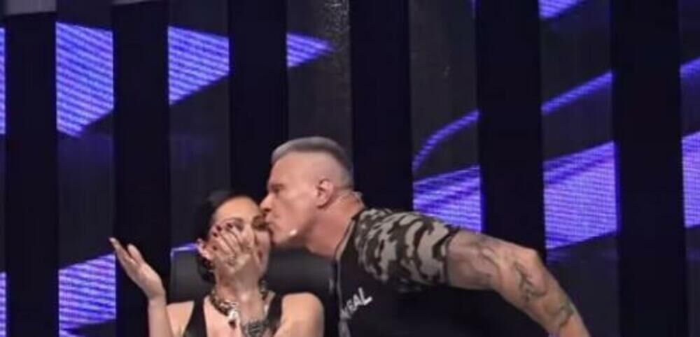 Đorđe David skočio sa stolice i poljubio Cecu pred svima