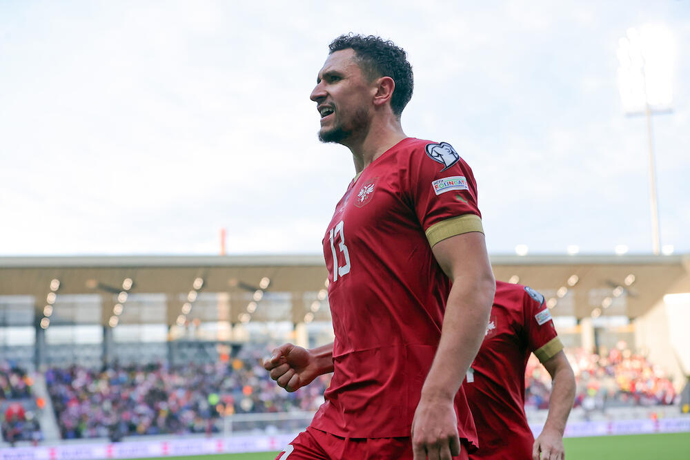 Crvena zvezda završila ogroman posao - Miloš Veljković dobio parnjaka u odbrani (Foto)