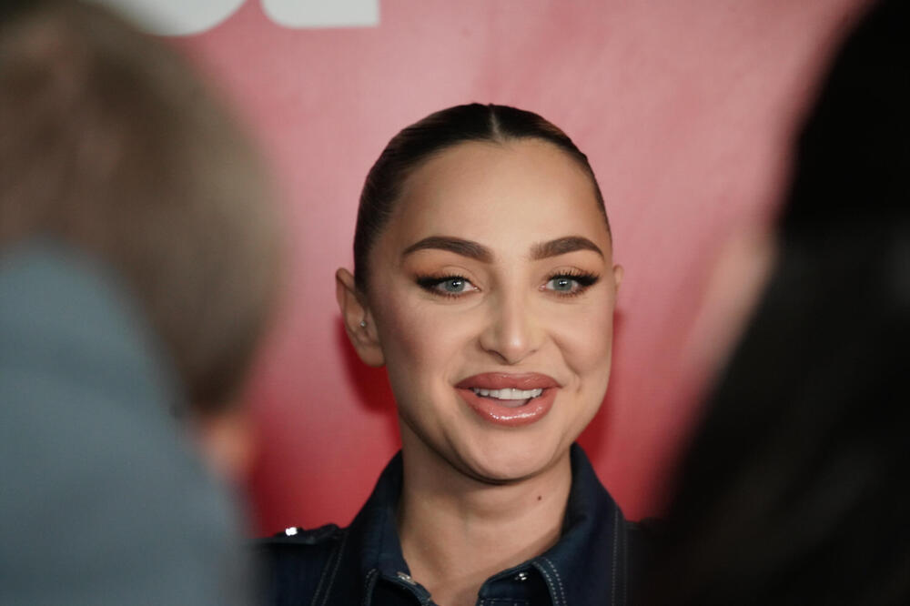 MAJA BEROVIĆ ĆE KRSTITI SINA U HRAMU SVETOG SAVE: Pevačica sprema VELIKU PROSLAVU, isplivali svi DETALJI