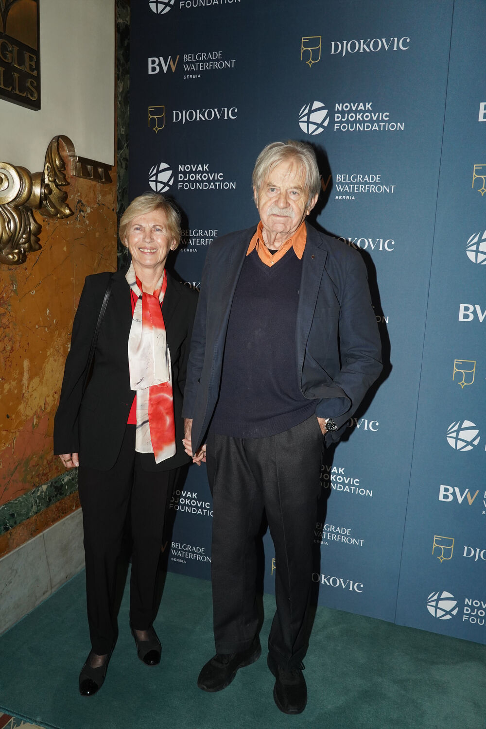 Nakon smrti supruge koju je voleo od fakulteta Ršumu se osmehnula sreća, o Gordani ne govori nikada, a fotografije sve otkrile