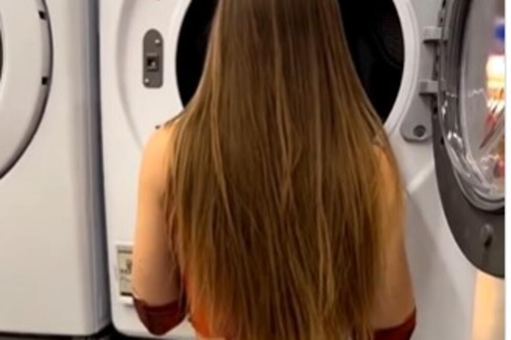 SVAKO BI POŽELEO DA MU MONTIRA PROZORE: Ova devojka je VRELIM snimcima ZAPALILA INTERNET, muškarci ZAPENILI (VIDEO)