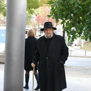 PROŠLOST PETRA BOŽOVIĆA NIJE NAIVNA! Odrastao u sirotištu jer je ostao rano bez roditelja, a onda... Cure detalji!