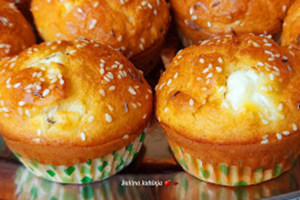 NAPRAVITE OVE MAFINE I JEDITE IH UMESTO HLEBA UZ SVAKI OBROK: Zbog 1 BELOG SASTOJKA nikada neće biti SUVI