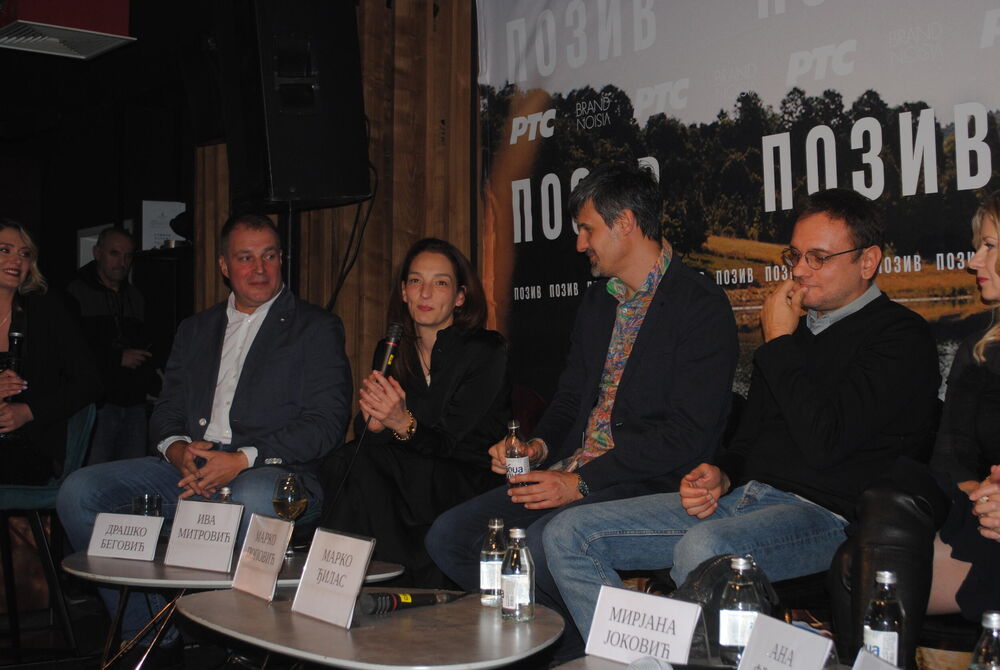 Kroz seriju, makar kroz one prve dve epizode što smo pogledali, ne može da se ne primeti i jedna tema, a to je empatija...