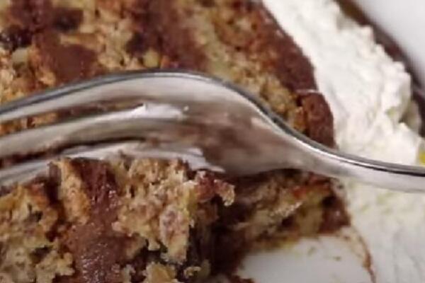 NAJKREMASTIJA "ARAPSKA TORTA" SA SOČNIM FILOM: Neodoljiva i lagana - poslastica koja ne može da se odbije