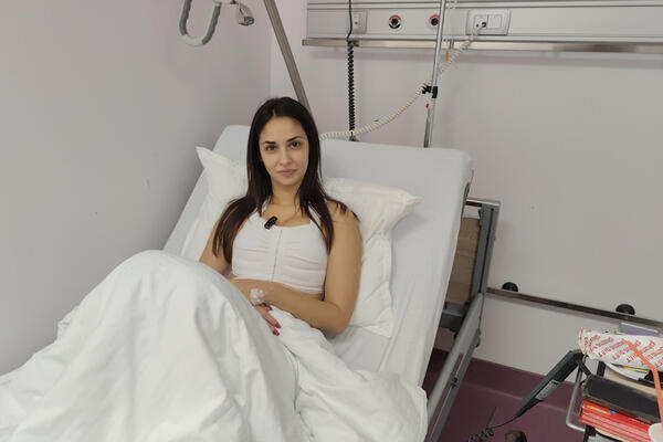 POŽELELA VEĆE GRUDI PA OTIŠLA POD NOŽ! Se*si Sandra postala PRSATA, muškarac SVE PLATIO: Prve fotke JAKOG DEKOLTEA