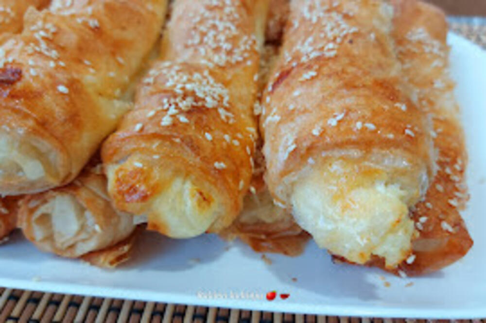 PEKAR PODELIO TAJNI RECEPT ZA NAJUKUSNIJI PRELIV ZA PITE: Od njega je korica hrskava, a iznutra sve ostane sočno