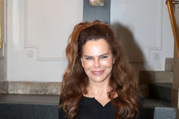 NEMA TRIKA DA POGODITE KOLIKO GODINA JE NAPUNILA SRNA LANGO: Evo kako se OGLASILA na ovaj DIVAN DAN