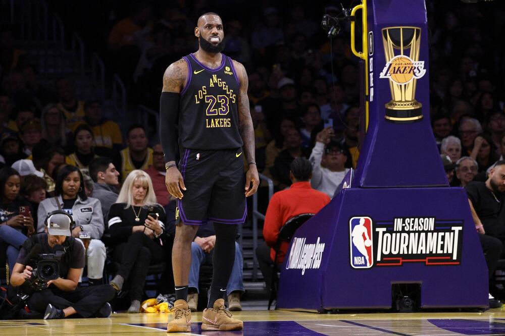 LEBRON DŽEJMS PIŠE ISTORIJU I KAO MATOR: "Kralj" premašio 39.000 poena u NBA! Klivlend srušio Filu posle produžetka