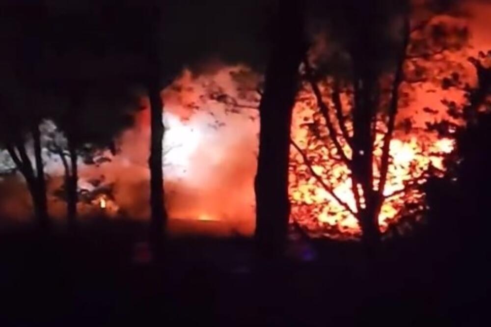 TRAGEDIJA! Majka i osomoro dece poginuli u požaru