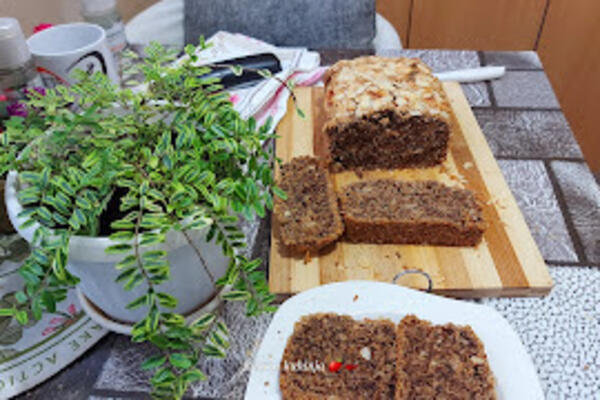 OVAJ KOLAČ STE SVI ZABORAVILI, A NEKADA STE SE DAVILI U NJEMU: Samo od mirisa vam kreće VODA NA USTA