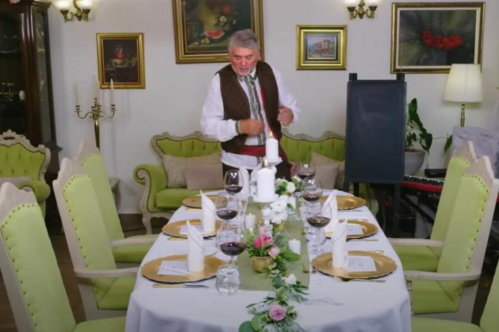 ZAVIRITE U PORODIČNU KUĆU BOGATOG FOLKERA! Sve je tip-top SREĐENO, ŽIVI KAO KRALJ: A tek da vidite OVE DETALJE