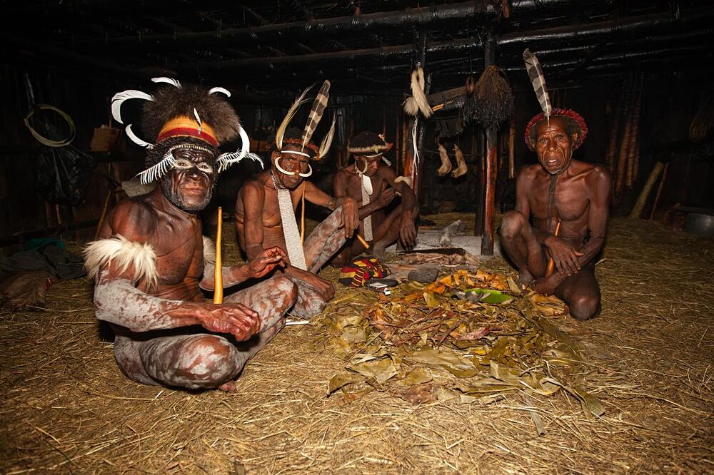 PLEMENSKI OBIČAJ KOJI SE I DANAS PRAKTIKUJE: Tetka SPAVA sa budućim mladoženjom, a tek sa POKOJNIKOM šta rade...