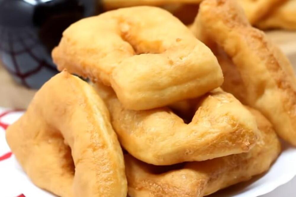 EVO KAKO DA NAPRAVITE POSNE UŠTIPKE OD KOJIH MIRIŠE CELA KUĆA: Doručak koji će zasititi celu PORODICU!