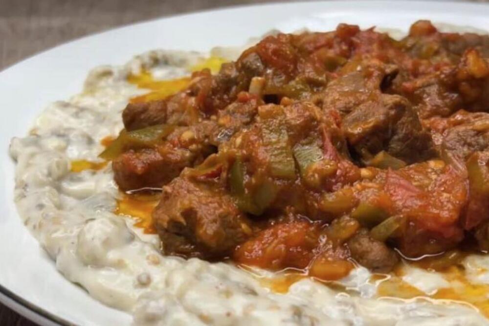 TURSKI SPECIJALITET NASTAO JOŠ ZA VREME SULTANA: Meso sa patlidžanom u BEŠAMEL SOSU koje će se SRBIMA ODMAH SVIDETI