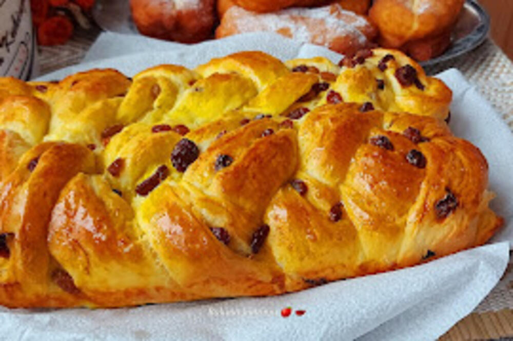NE ZNA SE DA LI JE OVO TESTO BOLJE ZA SLATKI HLEB ILI KROFNE: Baka JELA dala oba RECEPTA, odmah ih PIŠITE