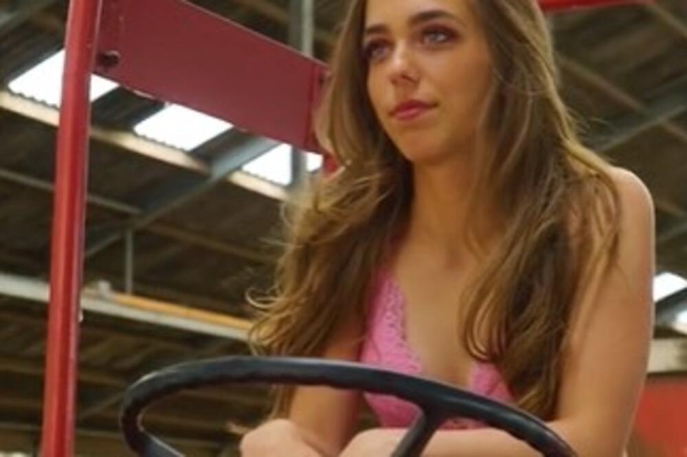 POSLE NJIH MUŠKARCI ĆE PRESTATI DA JURE GRADSKE CURE: Ove LEPOTICE se NE STIDE sela, a GRME kako izgledaju (VIDEO)