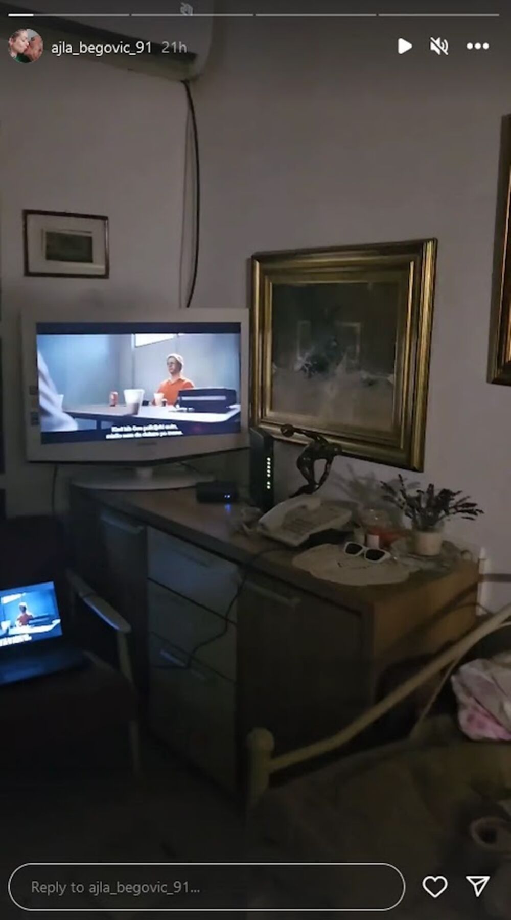 Interesantno je to da je pevačica posle ogromnog bogatstva sada u potpuno drugačijem okruženju nego što je bila