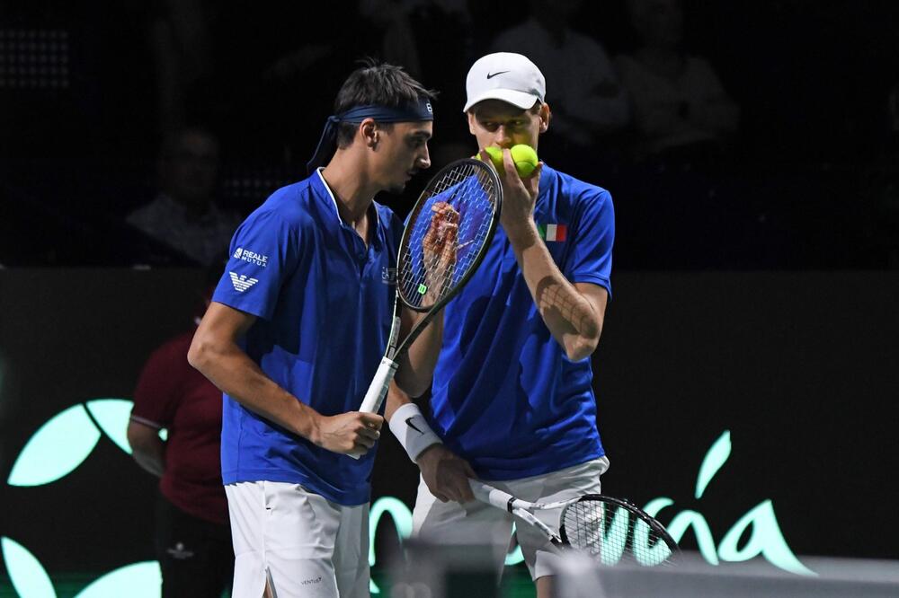 ITALIJANI SLAVILI U ODLUČUJUĆEM MEČU: Siner i Sanogo odveli "Azure" u polufinale!