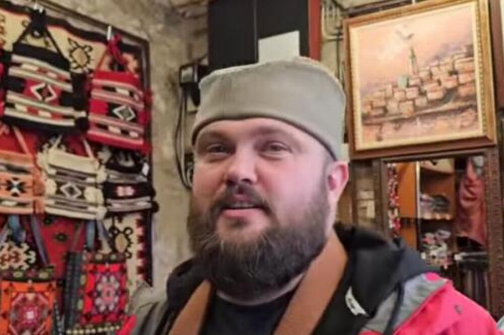 SRPSKI JUTJUBER NOSIO ŠAJKAČU, PA GA HRVATI BRUTALNO NAPALI: Nazvali ga ĐUBRETOM i ČETNIKOM, a on im UZVRATIO