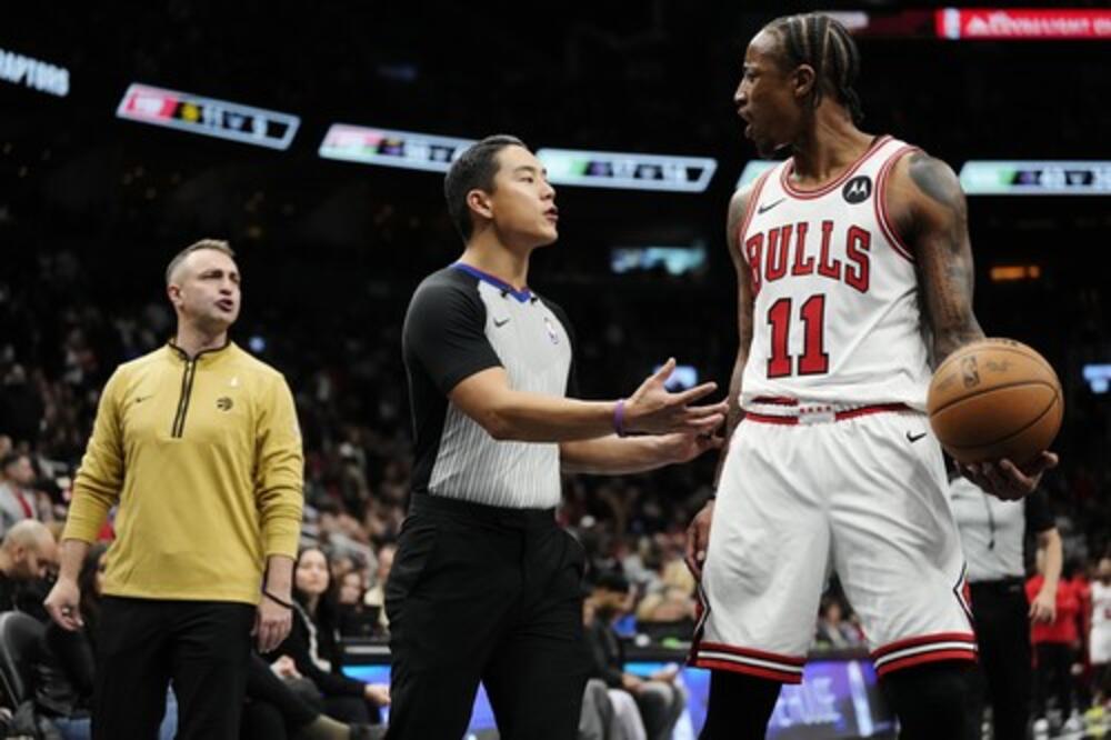 RAJAKOVIĆ SLAVIO PA SE SUKOBIO SA ZVEZDOM ČIKAGA: Razbesnelo ga što Darko igra do kraja uprkos eliminaciji! (VIDEO)