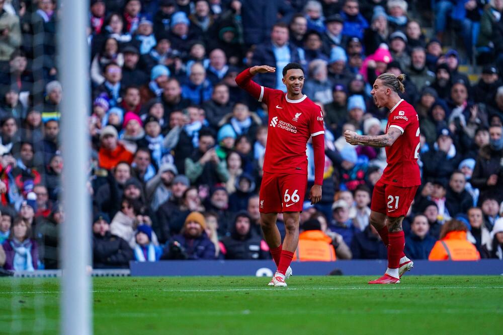 ARNOLDOVA STRELA ZA PODELU BODOVA: Liverpul se mučio, ali se na "Enfild" vraća neporažen!