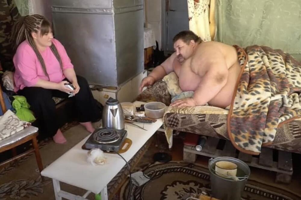 PREMINUO JEDAN OD NAJDEBLJIH LJUDI NA SVETU: Nije mogao da izađe iz kuće 5 godina, dan pred smrt odlučio da SMRŠA