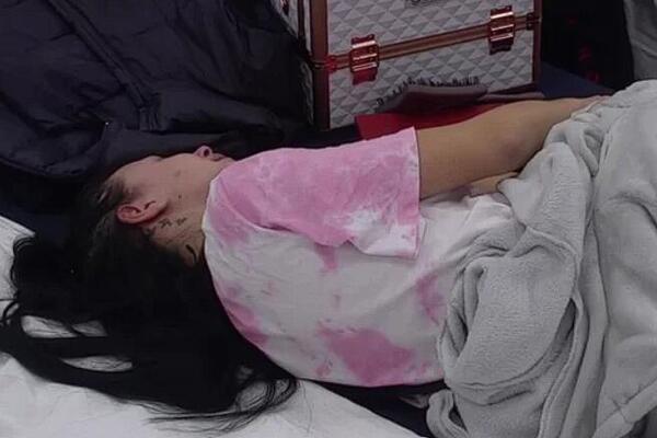 ANITI NAGLO POZLILO, A MATORA ODMAH OTRČALA PO POMOĆ: U Eliti se odvija prava drama, STRAH JE SVE OBUZEO