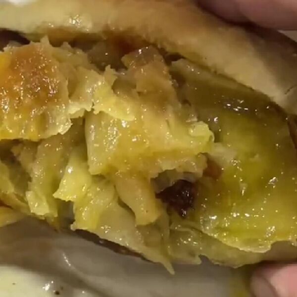 SRBIN OTIŠAO U MAKEDONIJU I PROBAO BUREK: Kaže da NIŠTA MASNIJE do sada nije pojeo, evo kako ga SPREMAJU (VIDEO)