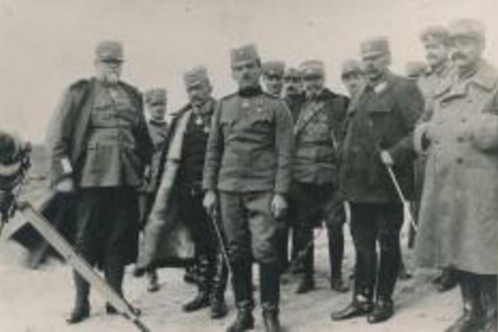 OVAKO JE KRALJ ALEKSANDAR POSTAO SLAVNI KOMANDANT: Pešice je prešao Albaniju tokom VELIKOG RATA (FOTO)