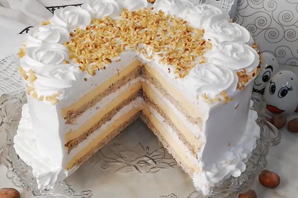 NAJPOZNATIJA TORTA ZA SLAVLJA PO RECEPTU IZ STARE SVESKE: Dobila je ime po KRALJICI, a ukus je više od FANTAZIJE