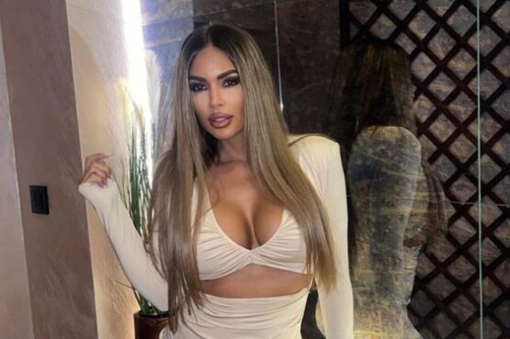 BIVŠA DEVOJKA SELEKTORA SRBIJE MAMI UZDAHE: Poznata je po ljubavnim aferama, ali ova joj je obeležila život! (FOTO)