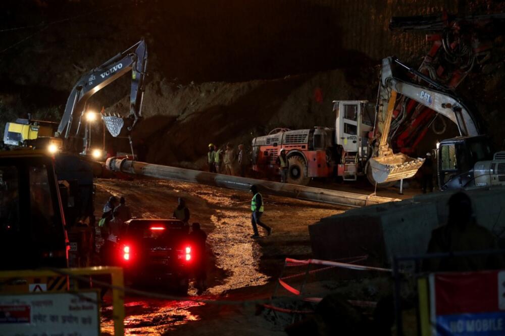 AGONIJA RADNIKA ZAROBLJENIH U URUŠENOM TUNELU ĆE USKORO BITI OKONČANA? Evo šta se DEŠAVA, napravljen veliki POMAK