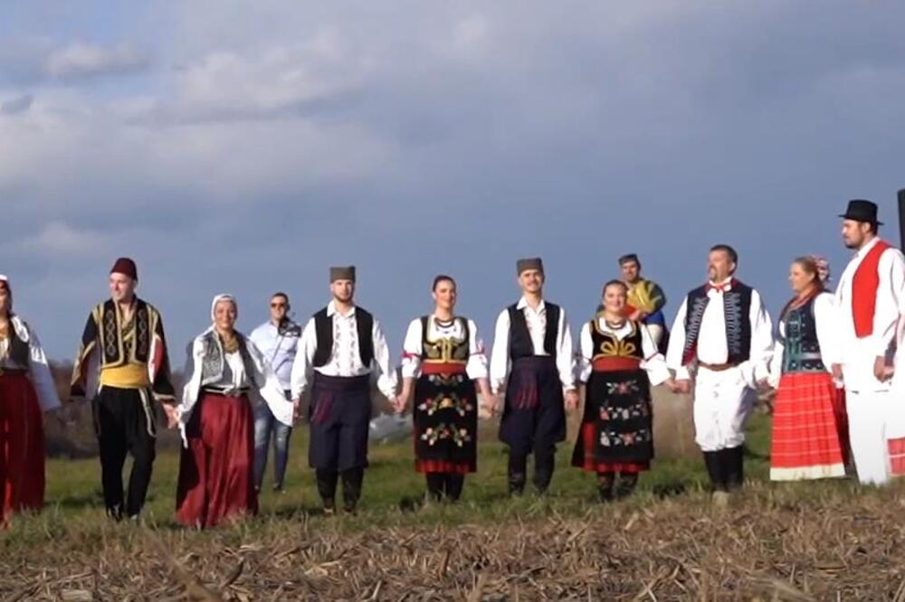 SRBI, BOSANCI, CRNOGORCI... SVI JEDAN DO DRUGOG! Ovom Hrvatu KLIČE CELA BIVŠA JUGOSLAVIJA, šta REĆI NA OVO? VIDEO