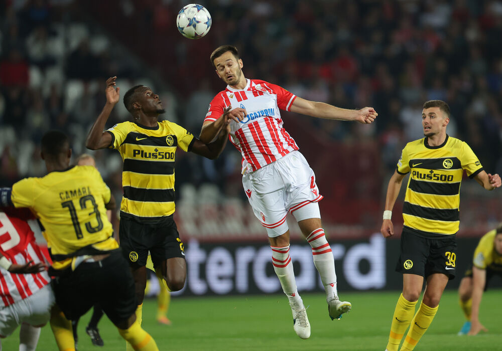 Mirko Ivanić na utakmici Crvene zvezde i Jang bojsa