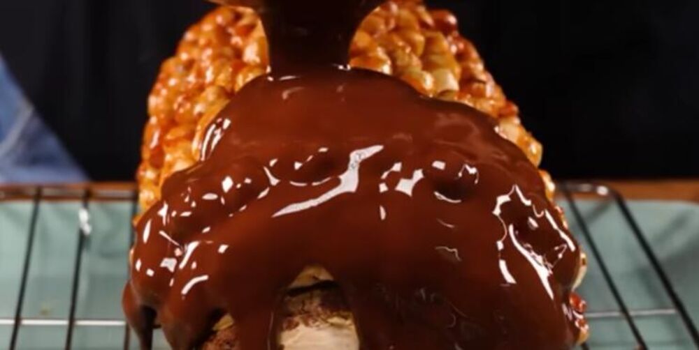 Prelivanje čokoladnog rolata