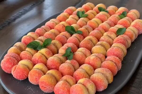 NAJBOLJI RECEPT ZA POSNE BRESKVICE IZ STAROG KUVARA: Ukusnu zalogaji - brzo se prave, a još brže nestanu sa tanjira