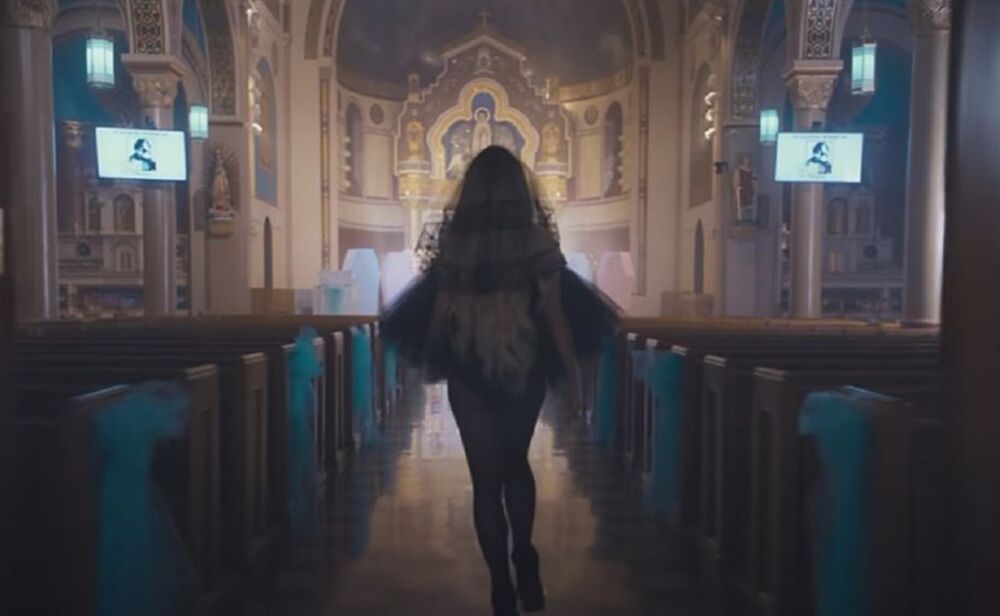 Sveštenik Gigantelo skinut je sa dužnosti.