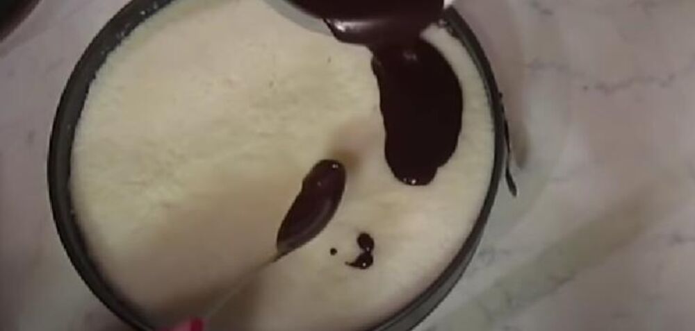 Crna čokolada preko posne baunti torte