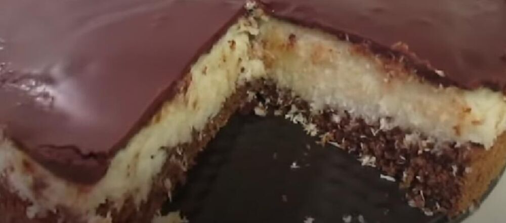 Posna baunti torta na tacni