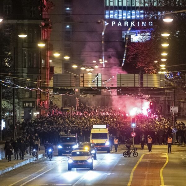 DELIJE ZAGRMELE, TRESLA SE ČITAVA ŠVAJCARSKA! Navijači Zvezde skandirali Albancima, pa pevali o četnicima (VIDEO)