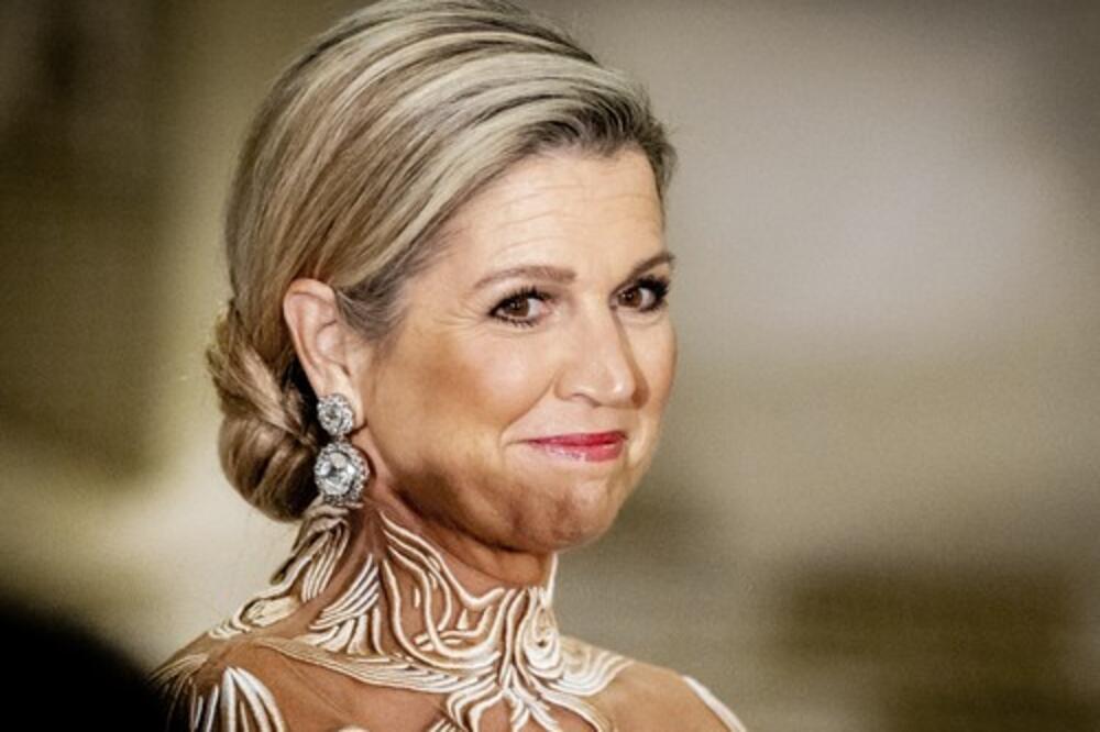 KRALJICA MAKSIMA RASPALILA MAŠTU MUŠKARCIMA, KAKO JE SAMO OVAKO DOBRA? Prešla PEDESETE, a KIDA kako IZGLEDA (FOTO)