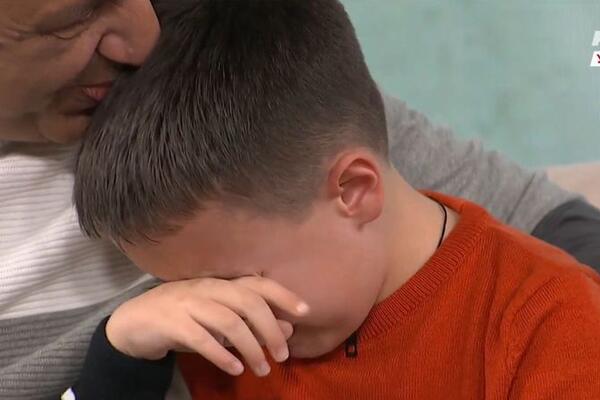 NAJMLAĐI HODOČASNIK U SRBIJI PUSTIO SUZU U PROGRAMU UŽIVO: Za sve je "KRIV" Aleksa Avramović! (FOTO)