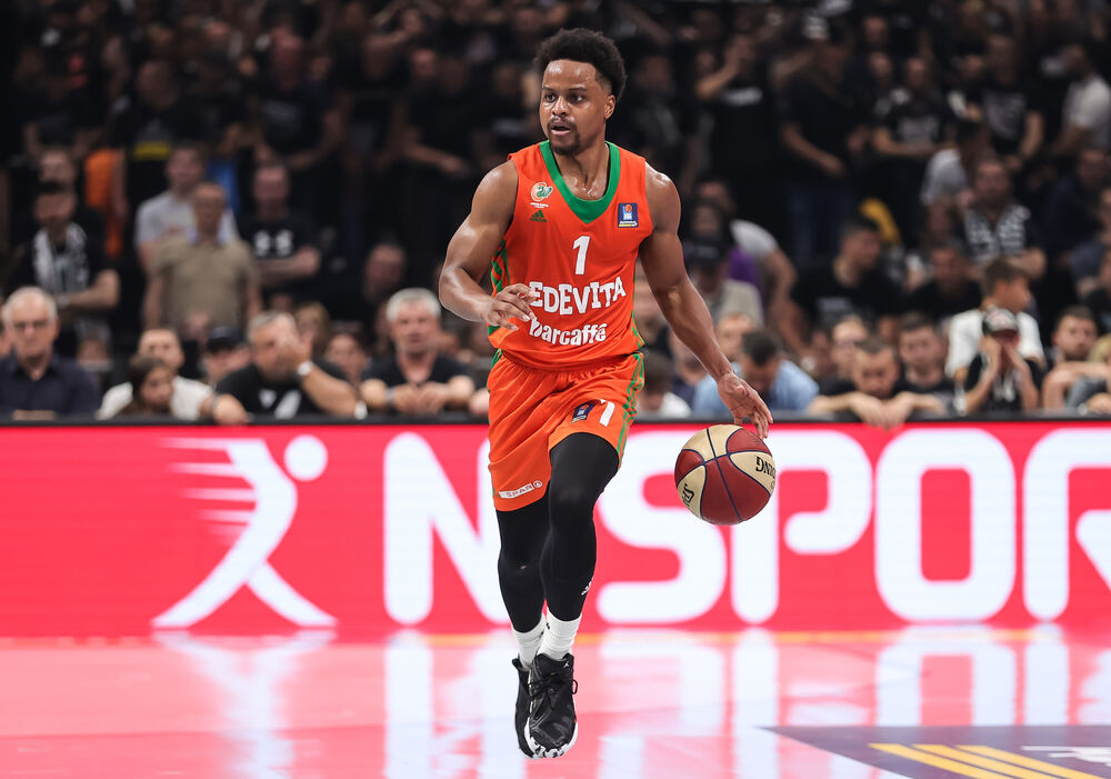 Jogi Ferel u dresu Cedevita Olimpije protiv Partizana u Beogradu