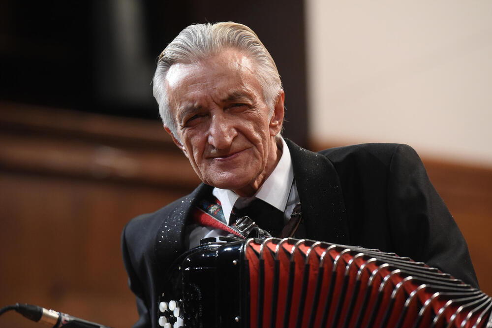 MIRKO KODIĆ SE NIJE POJAVIO NA POMENU SINU ALEKSANDRU: Evo šta ga se SPREČILO da danas bude tu