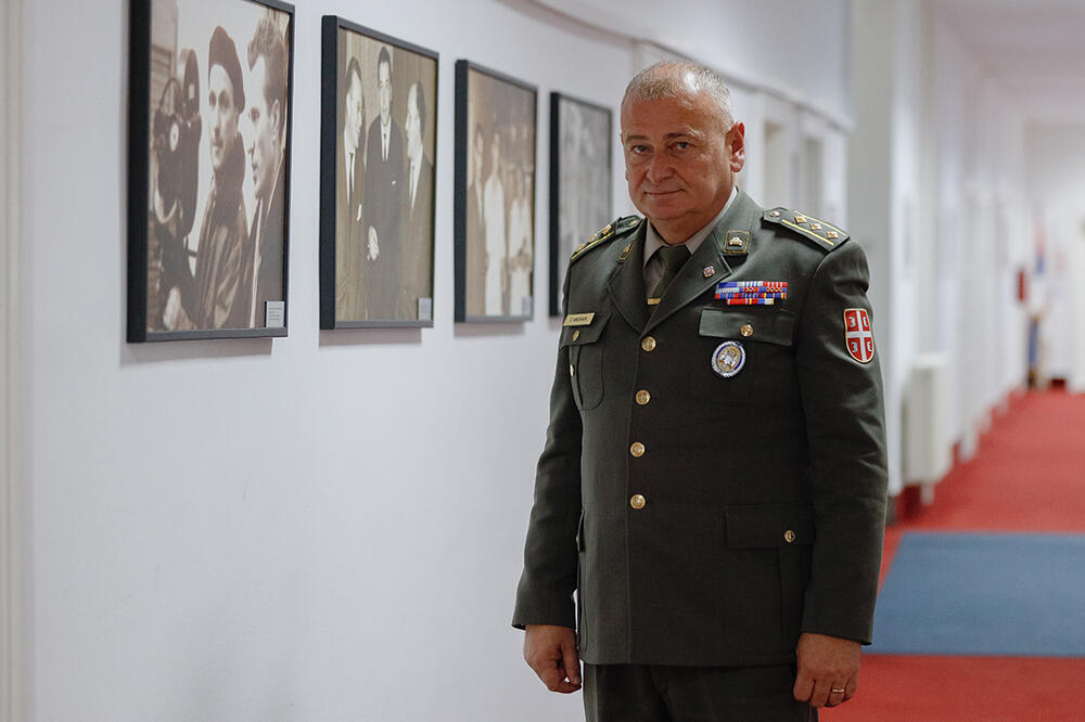 SNIMATELJ "ZASTAVA FILMA" BIO U VAGONIMA SA VOJNICIMA KOJI SU IŠLI DA BRANE OTADŽBINU: Beležio je EMOTIVNE TRENUTKE