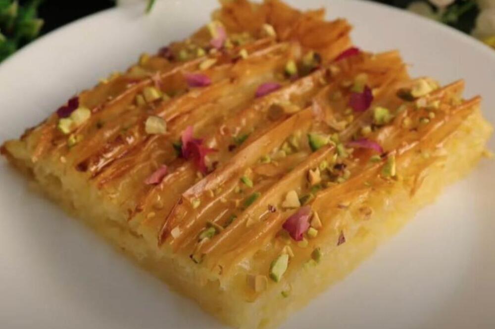 NAPRAVITE HRSKAVU HARMONIKA PITU SA DVE VRSTE MLEKA: Ukusnija NE POSTOJI, ovako su je spremale NAŠE BAKE