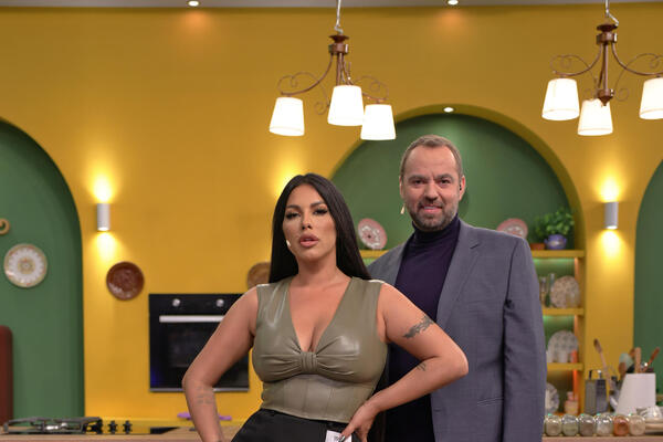 SKORO PRAZNA KORPA, MAJKA UZELA 3 NAMIRNICE U NABAVCI! Da li će Dragana i Katarina uspeti da odgovore na zadatak?